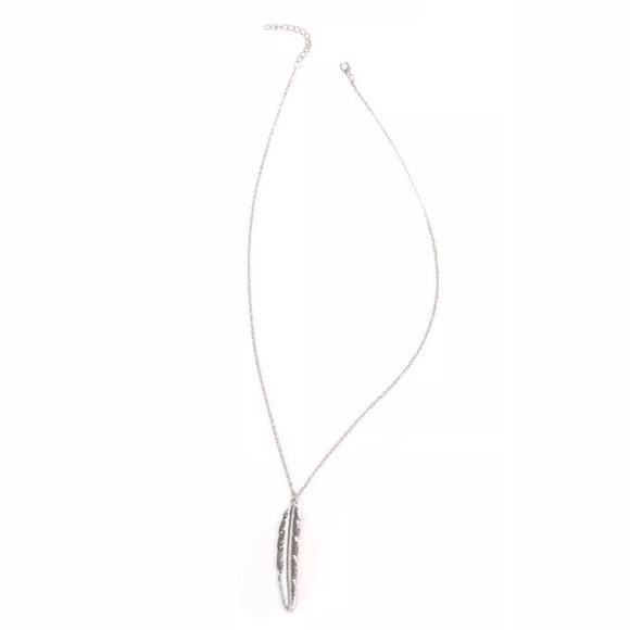 ‼️3/$30 Boho Silver Feather Long Chain Necklace - Picture 2 of 4